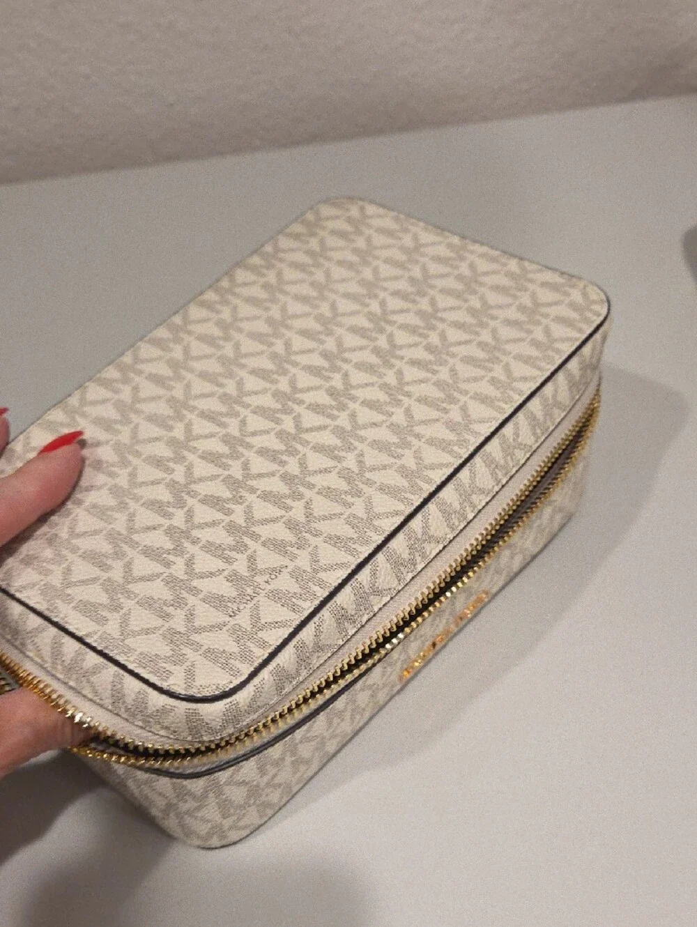 Michael Kors Signature Logo Travel Jewelry Case Set in Vanilla